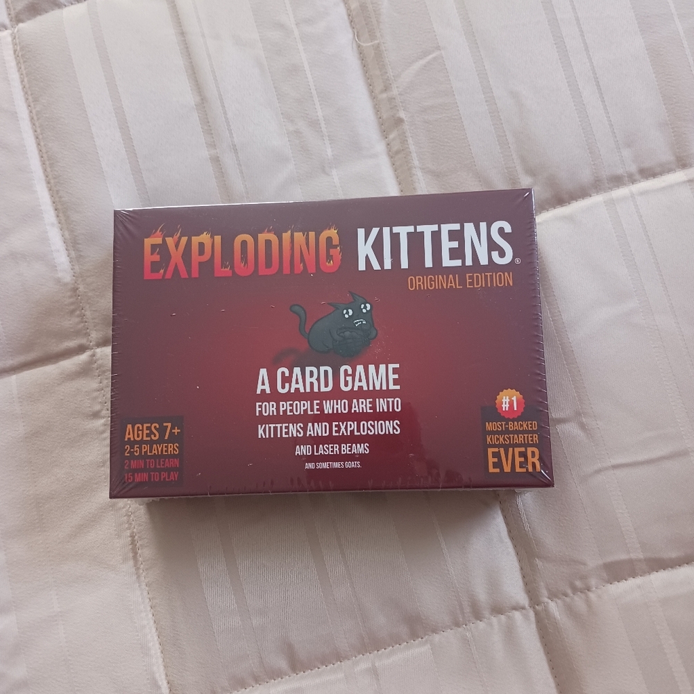 Exploding kittens game